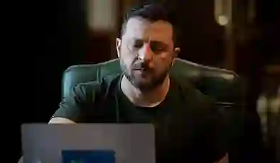 Zelenski: Putin ile görüşmeye hazırım