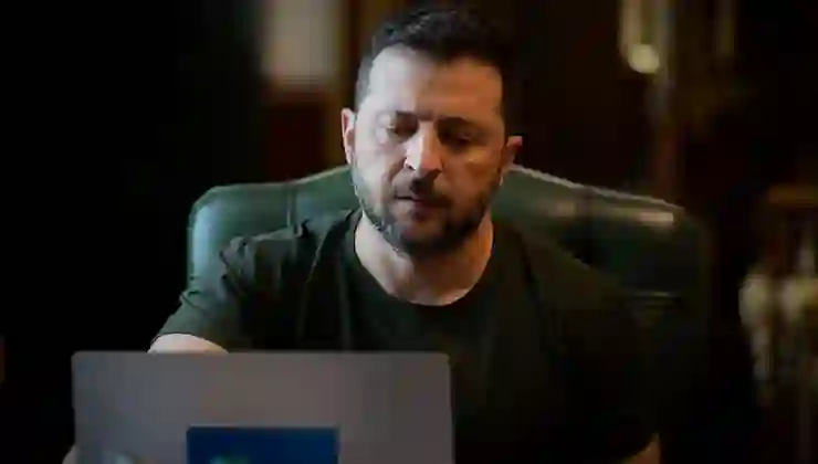 Zelenski: Putin ile görüşmeye hazırım