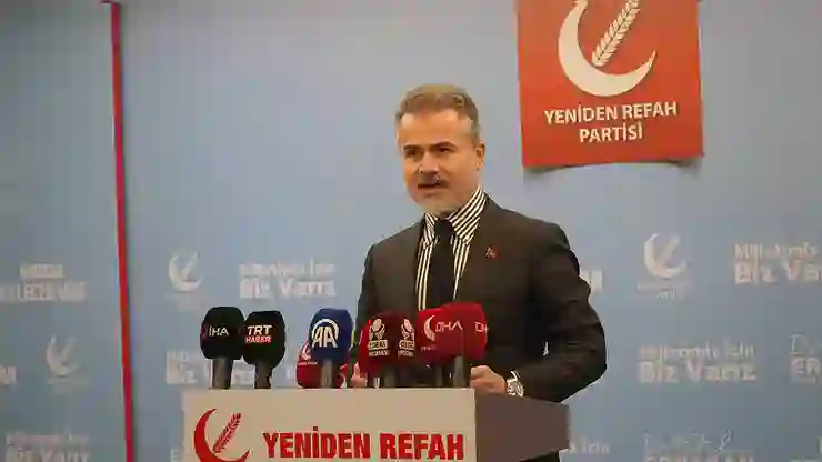 Yeniden Refah: TBMM Başkanı'nın iki satır Kürtçe şiir okumasıyla Türkiye bölünmez, eleştirmemiz gereken Meclis'te 'biji serok apo' sloganlarına tepkisizliğidir