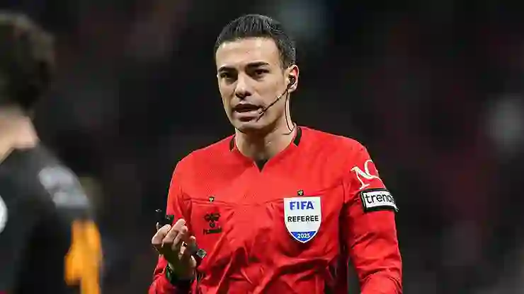 Oğuzhan Çakır'a UEFA'dan görev