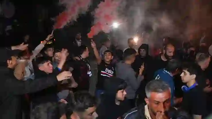 Gençlerbirliği taraftarı, genel kurul talebiyle Beştepe'de toplandı