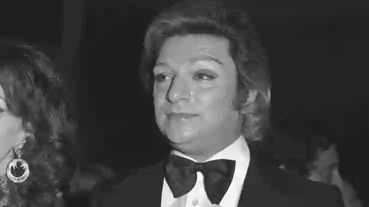 Zeki Müren’in hayatını filme çekeceğini duyuran yapımcıya dava: Flaş bellek gizli delil sayıldı