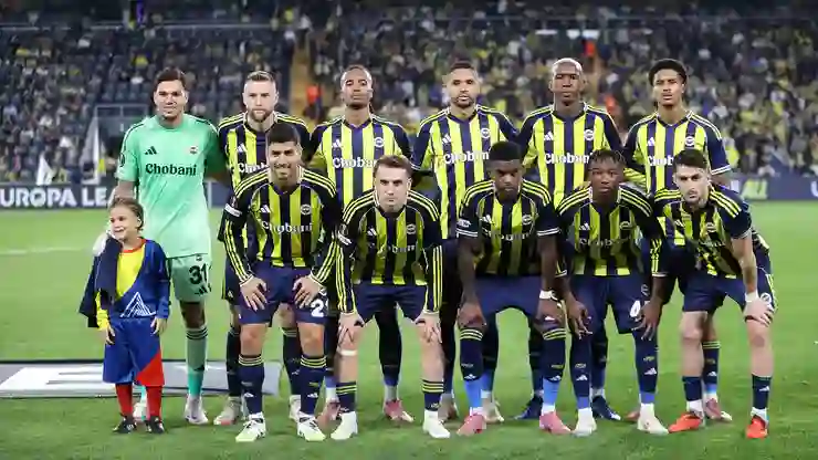Sil baştan Fenerbahçe: 6 oyuncuya kapı göründü!