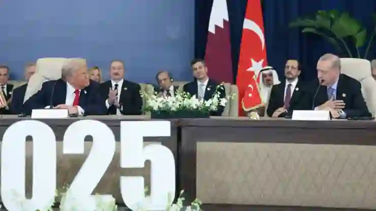 Cumhurbaşkanı Erdoğan "Şarm el-Şeyh Anlaşması"nın imza törenine katıldı