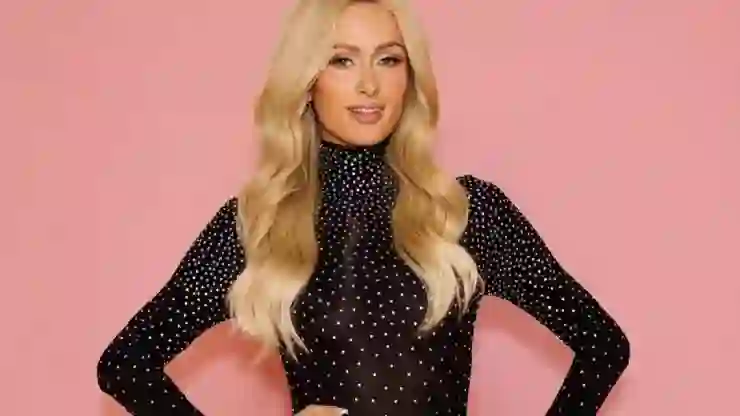 Paris Hilton'dan şaşırtan hamle: Hangi Türk şarkıcıyı takibe aldı?