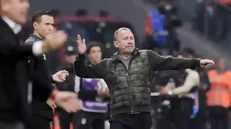 Sergen Yalçın: İki gol yiyip kaybetmek Beşiktaş'a yakışan bir durum değil