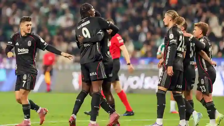 Eksik Kartal, Konya’da uçtu: Ndidi ve Abraham sahneye çıktı