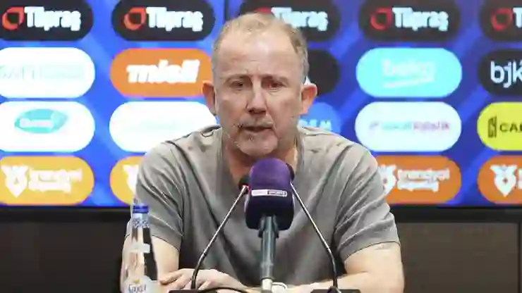 Sergen Yalçın: Taraftarımızın acı çektiğini biliyoruz ama kolay değil