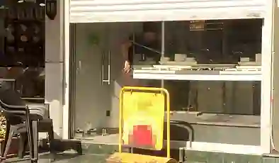 Antalya’da kuyumcu soygunu: Kameraları boyayıp 4 kilo altın çaldılar
