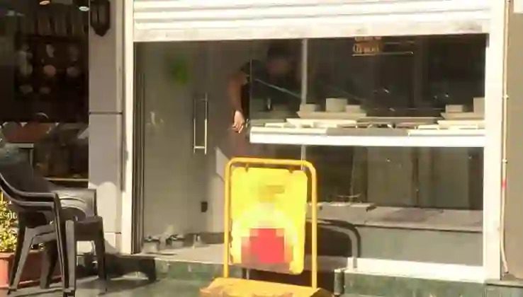 Antalya’da kuyumcu soygunu: Kameraları boyayıp 4 kilo altın çaldılar