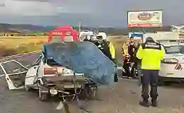 Balıkesir’de öğrenci servisi ile otomobil çarpıştı: 2 ölü, 8 yaralı