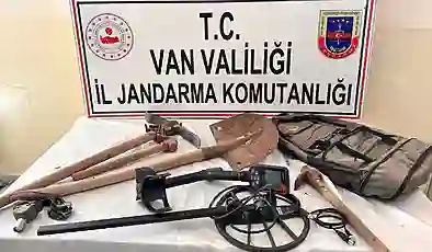 Van’da kaçak kazıya suçüstü: 6 gözaltı