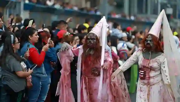 Mexico City’de “zombi işgali”