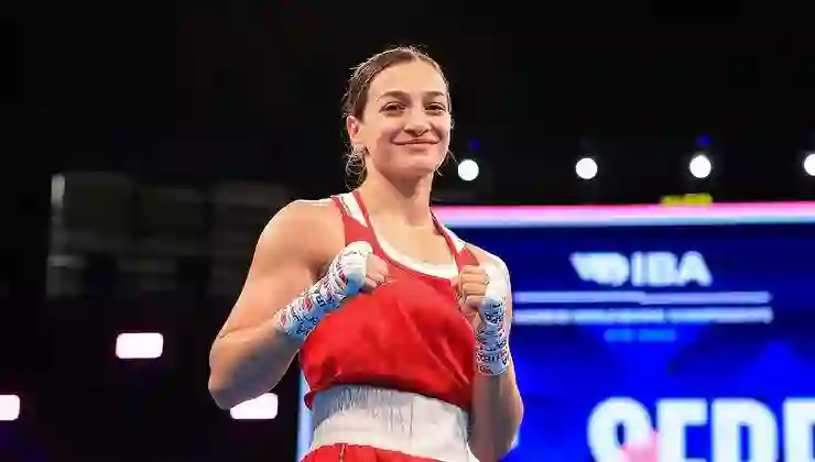 Buse Naz Çakıroğlu zirvede