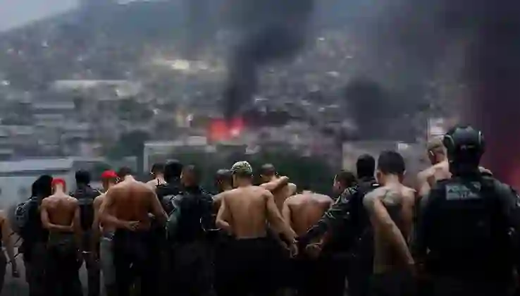 Brezilya’da uyuşturucu operasyonu: 4’ü polis 60 kişi öldü