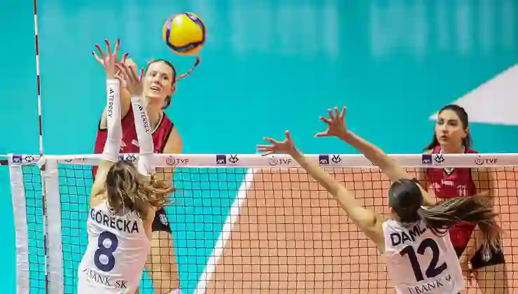 Beşiktaş, Sultanlar Ligi’ne galibiyetle başladı