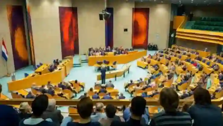 Hollanda Meclisi’nden teknoloji devlerine davet: Kabul eden olmadı