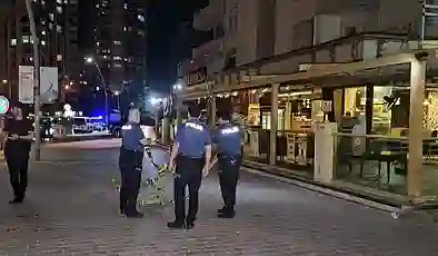 Müşteri dolu pastaneye el bombası attı