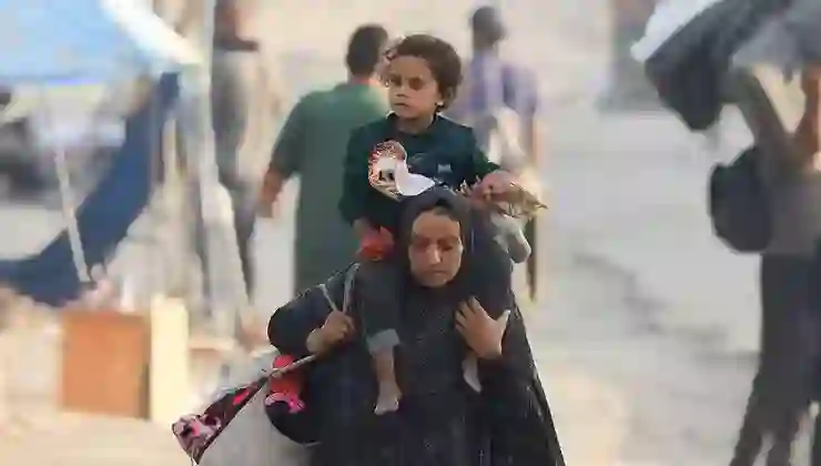 Gazze kentinden kaçış devam ediyor