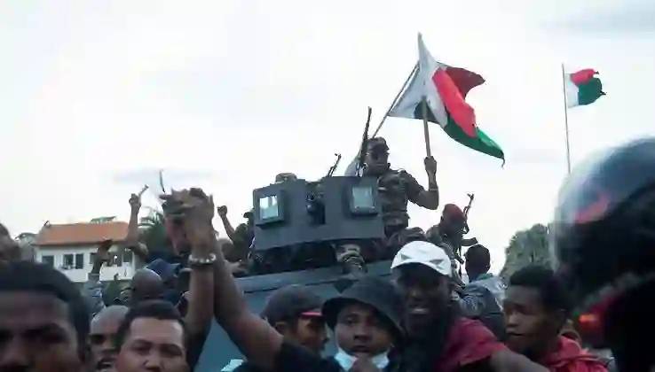 Madagaskar’da ordu bölündü: Cumhurbaşkanına karşı darbe girişimi iddiası