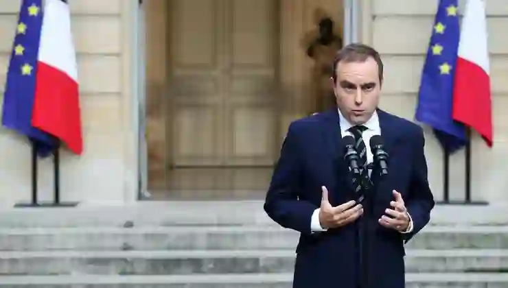 Fransa’da yeni hükümet kuruldu