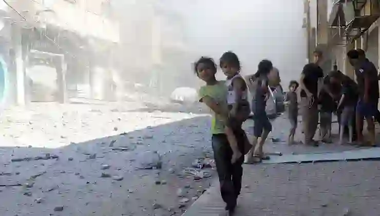 Gazze’de yaralılar yerlerde tedavi görüyor