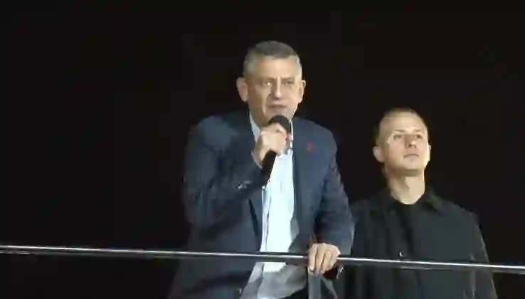 Özgür Özel’den “ilk 100 gün” vaadi