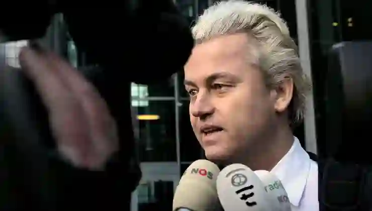 Hollanda sandık başında: Aşırı sağcı Wilders tekrar galip gelebilir