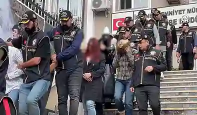 İstanbul’un 15 ilçesine ahlak polisinden baskın