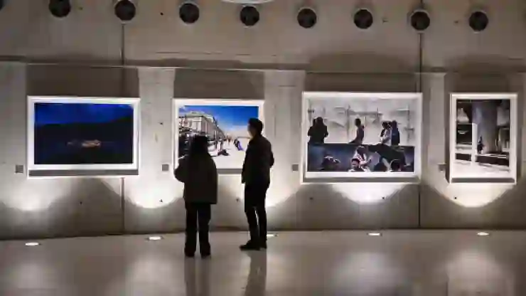 Yönetmen, senarist ve yapımcı Zeki Demirkubuz'un ikinci kişisel fotoğraf sergisi Ankara'da sanatseverleri ağırlıyor