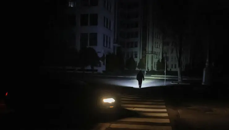 Ukrayna’da kâbus dolu gece: Nükleere giden hatlar vuruldu, 7 kişi öldü