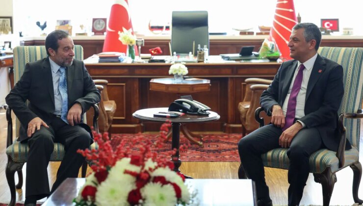 CHP Genel Başkanı Özgür Özel, Serdar Denktaş ile bir araya geldi