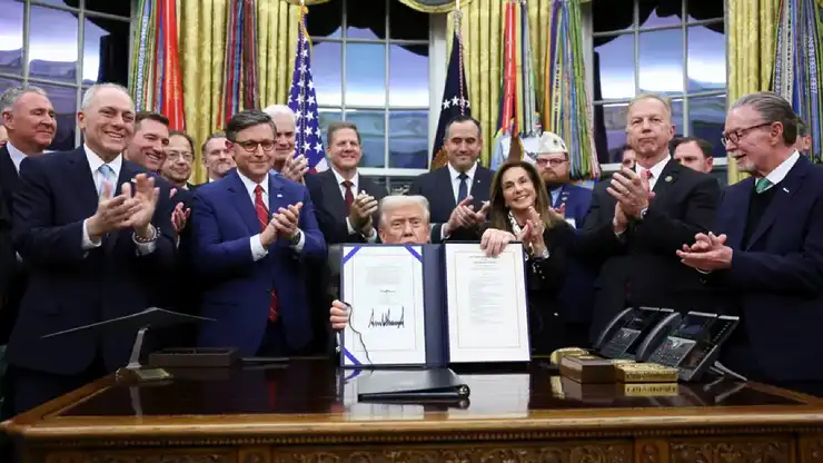 ABD’de hükümet 43 gün sonra açıldı: Temsilciler Meclisi onayladı, Trump imzaladı