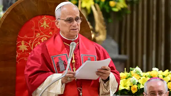 Papa 14. Leo, İstanbul’daki Saint Esprit Katedrali’ni ziyaret etti