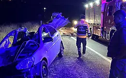 Otomobiller atla çarpıştı: 1 ölü, 7 yaralı