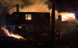 Gemlik’te yangın: Kafede başladı, evlere sıçradı