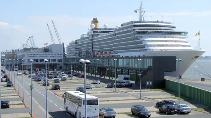 Bakan Uraloğlu: Kruvaziyer yolcu sayısı 2 milyonu aşarak rekor kırdı