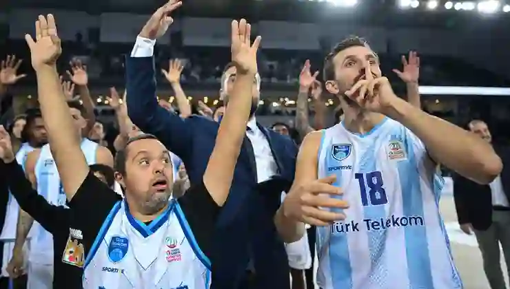 Türk Telekom, Galatasaray’ı 2 farkla geçti