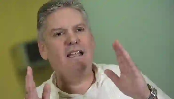 Küba’da eski ekonomi bakanına casusluk suçlaması