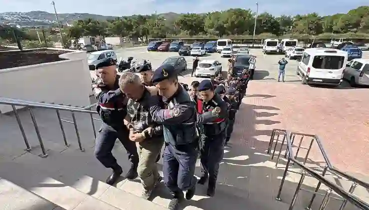 8’i FETÖ üyesi 9 şüpheli lastik botta yakalandı