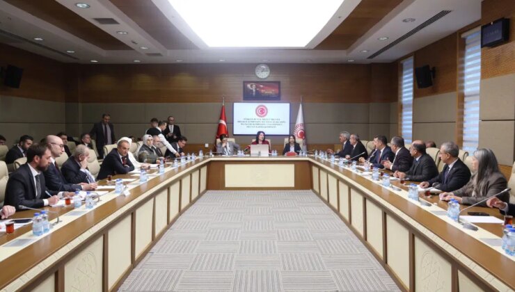 TBMM'de komisyonda İmralı ziyareti tartışması: CHP salonu terk etti