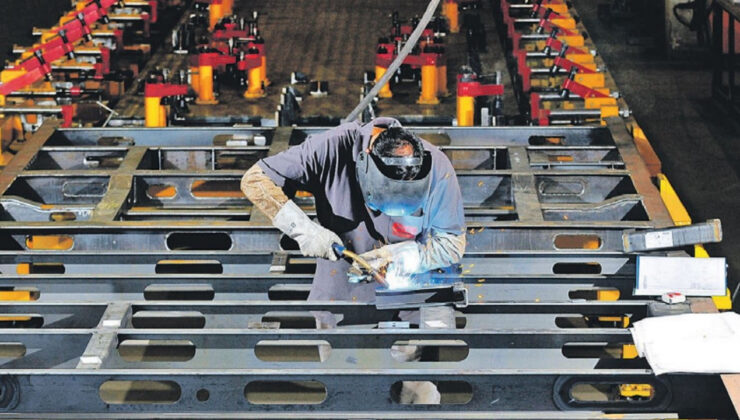 Reel kesim güveni kasımda da 100,8