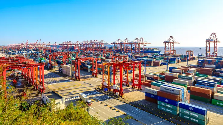 Tüketim malı ithalatı yatırımın üstüne yerleşti