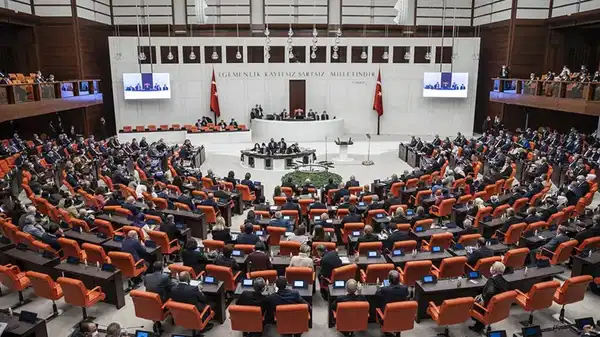 Yurttaşlardan TBMM'ye binlerce talep geldi: Doğum sonrası annelik izni, askerlik, çalışma saatleri…