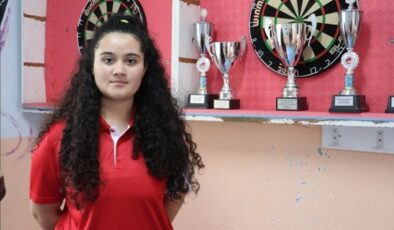 Milli dartçı Zehra Gemi'den altın madalya
