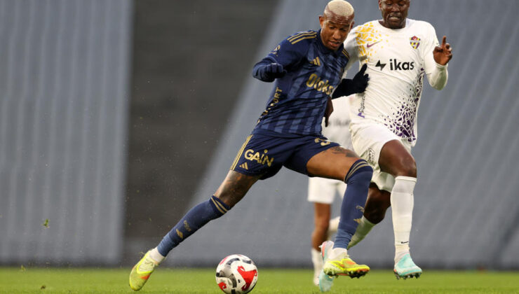 Fenerbahçe, Eyüpspor karşısında 3 puanı 3 golle aldı