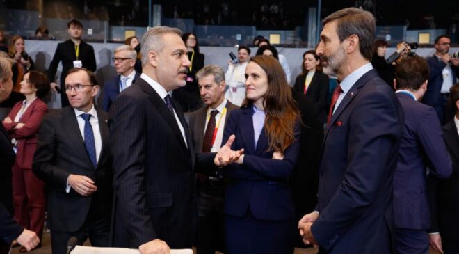 Karadeniz’deki gemi saldırıları NATO toplantısının gündeminde