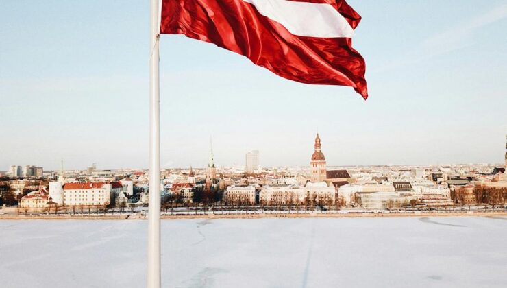 Letonya’da sağlık sistemi krizde. Randevu beklerken ölenler var