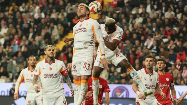 Galatasaray Antalya’da fırtına gibi esti: 4-1’lik galibiyetle liderliğini sürdürdü