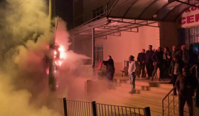 Cemevinde korku dolu anlar: Elektrik panosu patladı